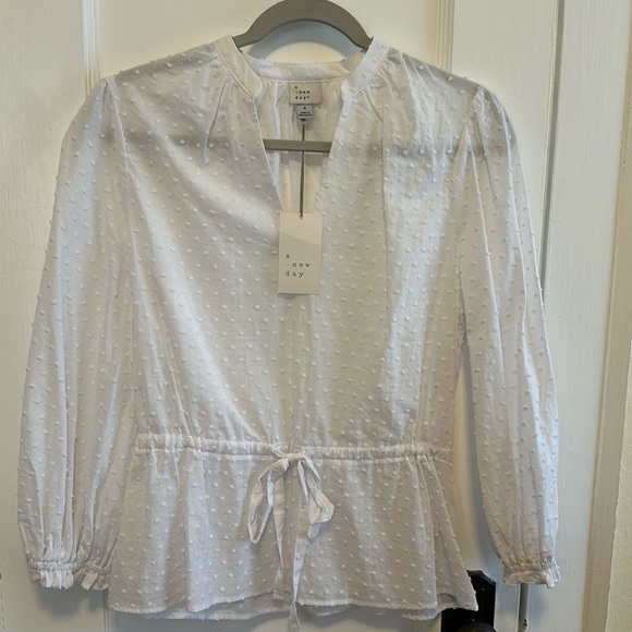 Women’s Blouse - Picture 1 of 3